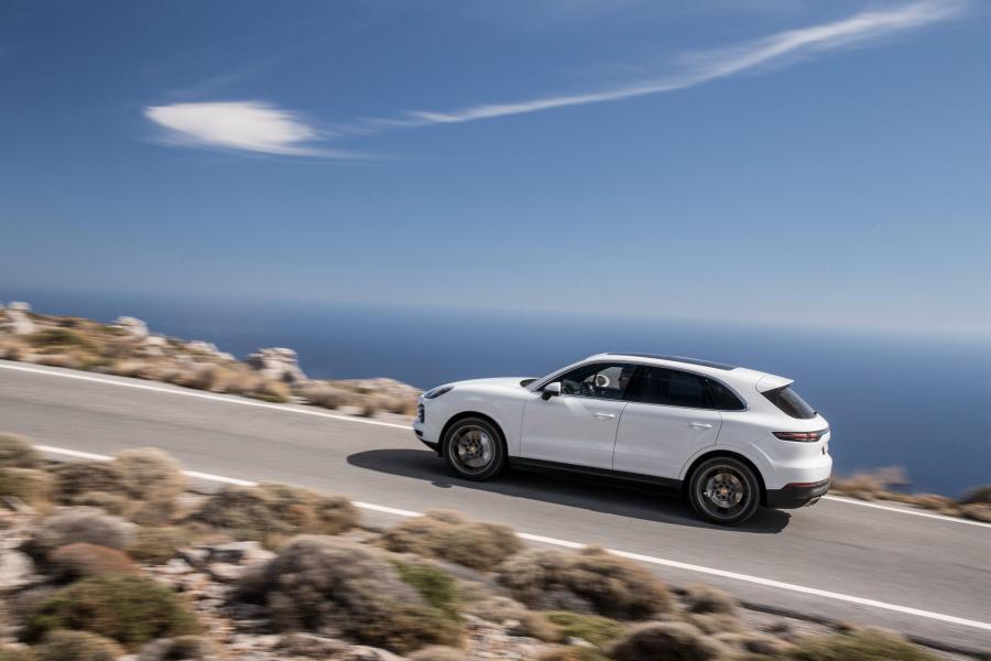  Porsche Cayenne S 2017 года  (WW) (фото 24 из 40)
